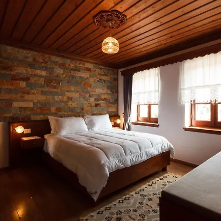 Pashai فندق Gjirokastër