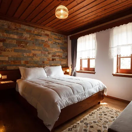 Ξενοδοχείο Pashai