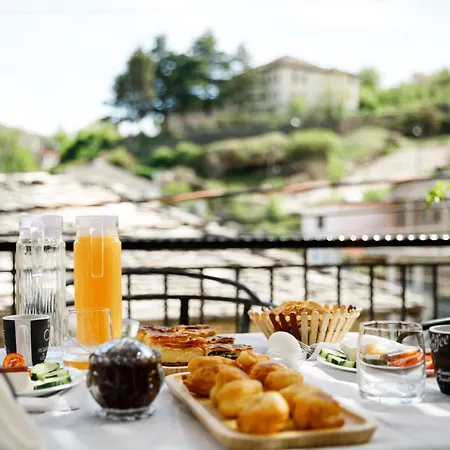 Pashai Gjirokaster